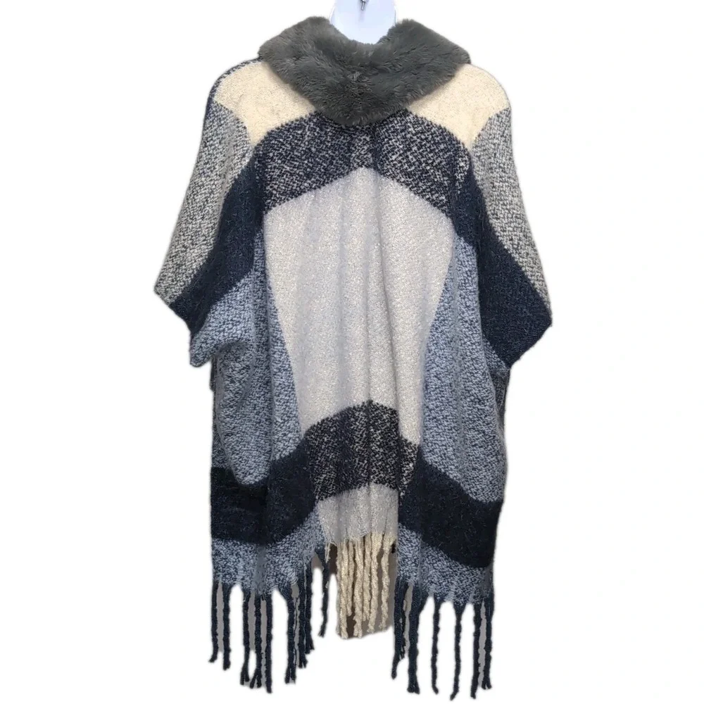 Adrienne Vittadini Faux Fur Collar Kimono Sweater‎ Jacket Fringe Poncho One Size